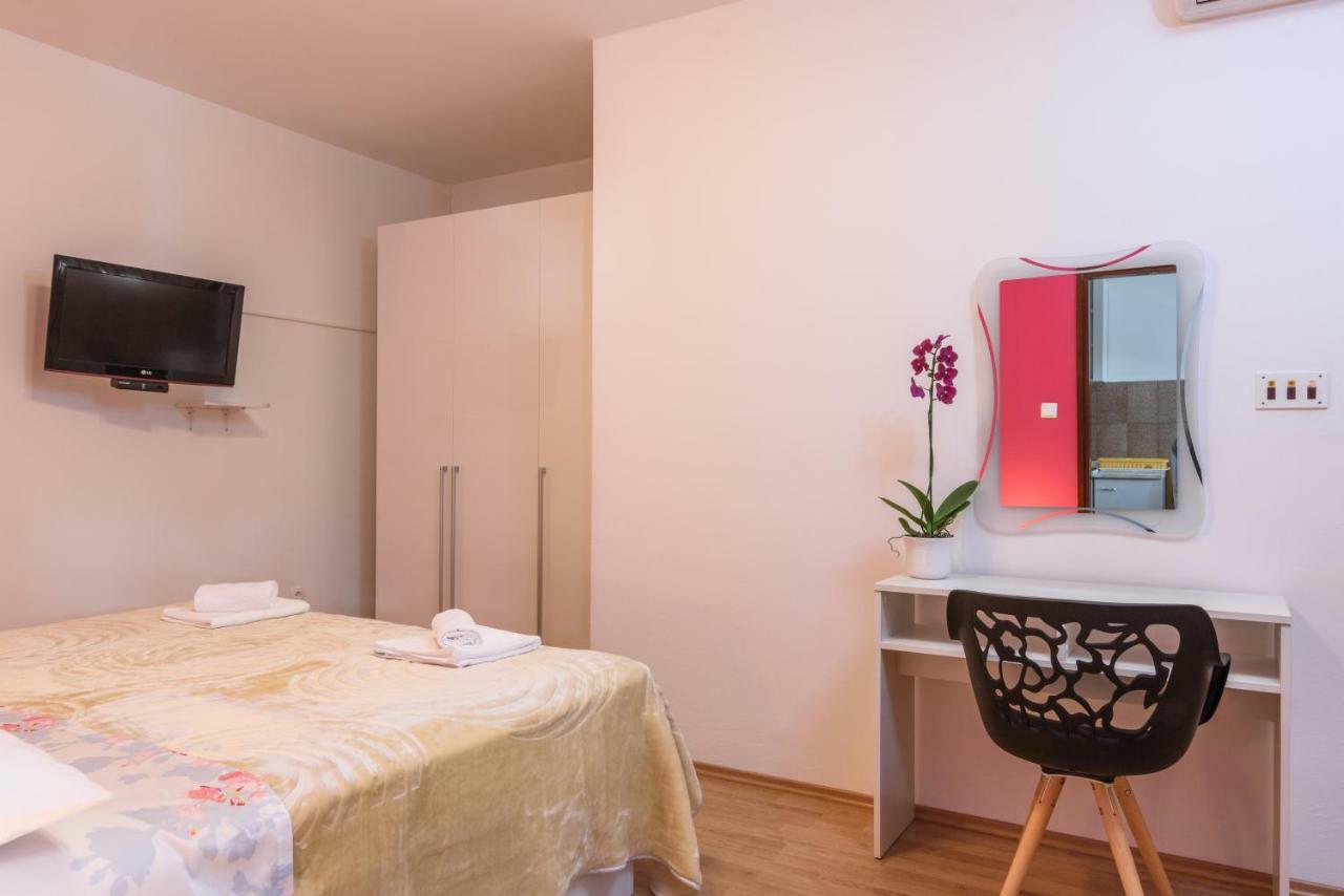 Accommodation Mamut Trogir Exterior foto