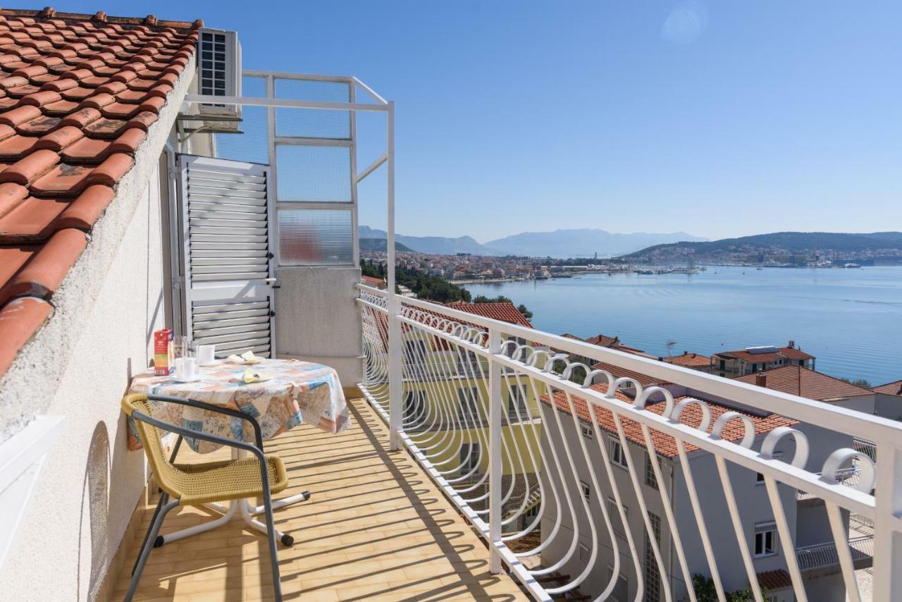 Accommodation Mamut Trogir Exterior foto